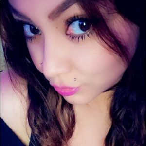 Meet your Posher, Evelin